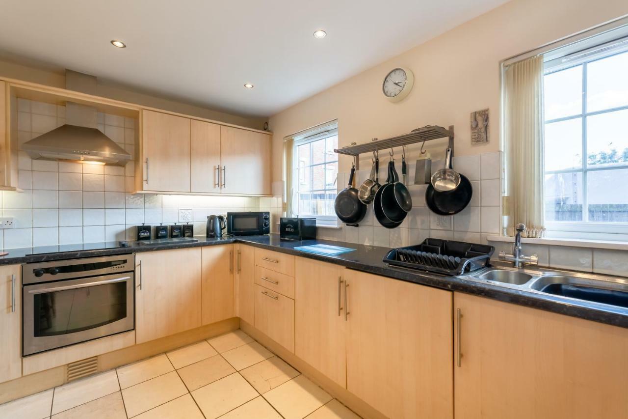 Newcastle City Centre Spacious Town House Free Parking And Wifi Kültér fotó